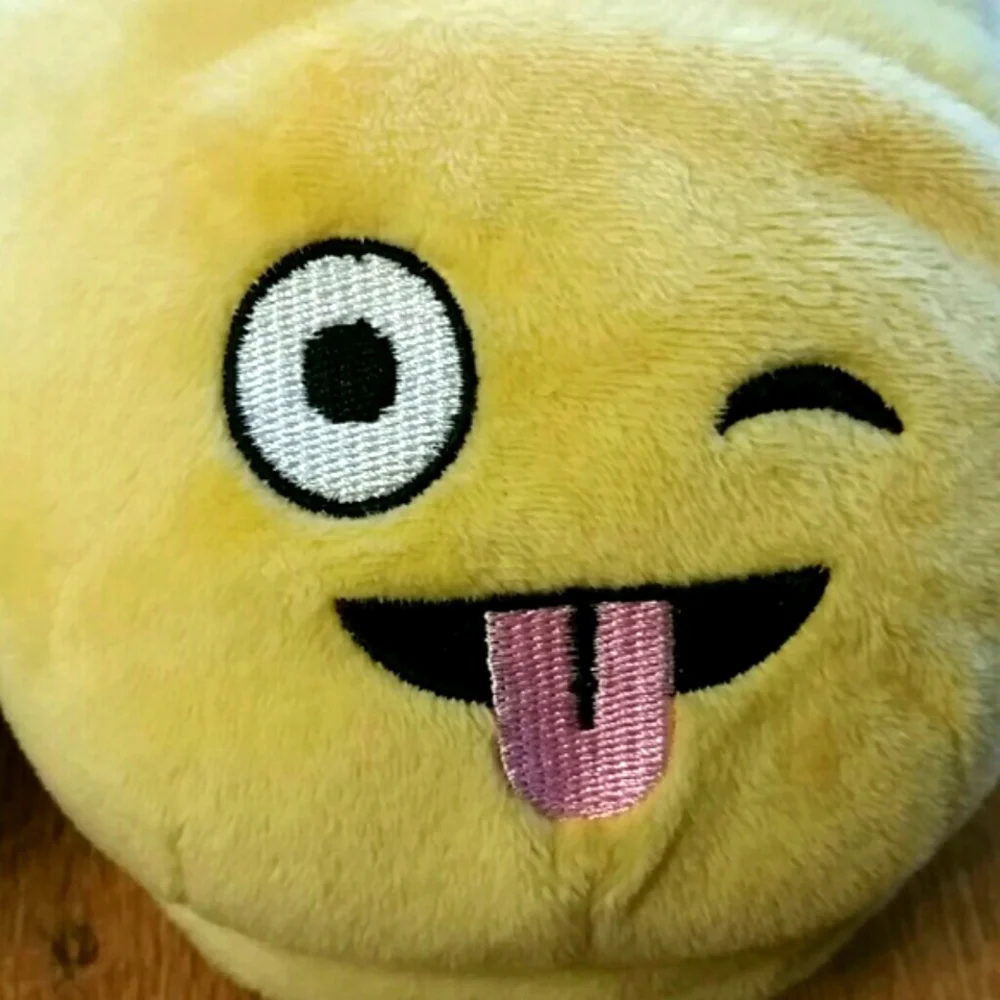 Cute‎ Embroidered Yellow Soft Emoji Slippers Size Child 13-1